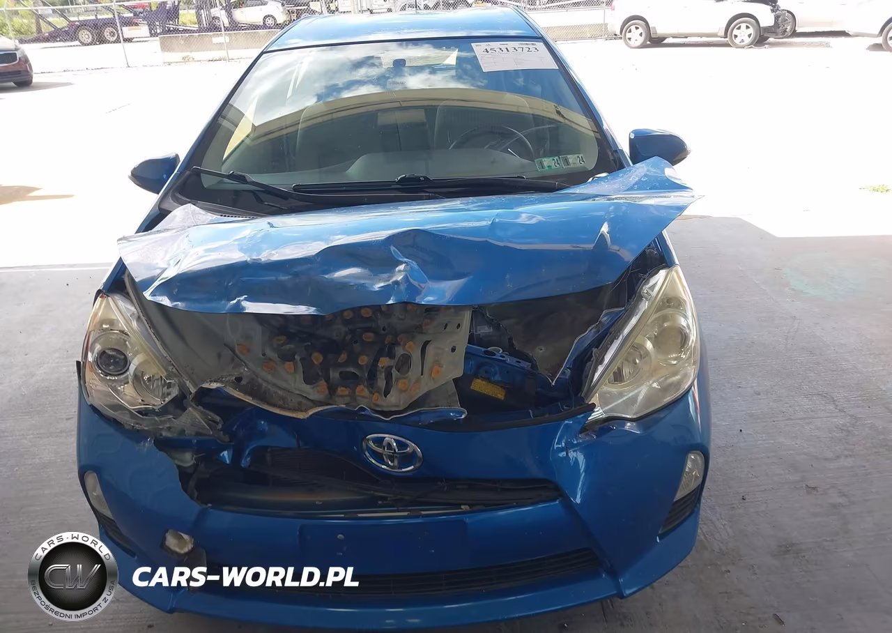 2014 Toyota Prius C One VIN:JTDKDTB34E1566704 - 12