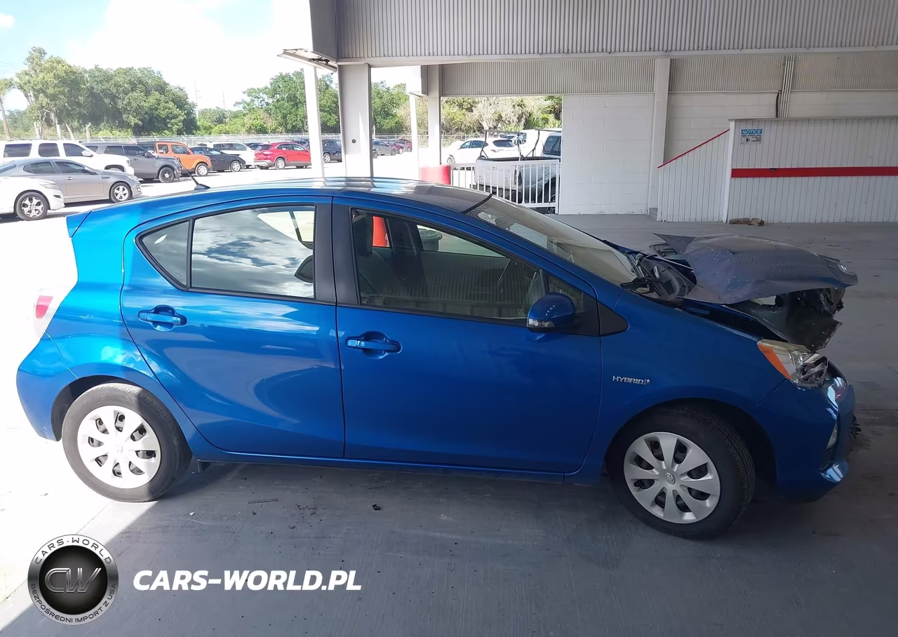 2014 Toyota Prius C One VIN:JTDKDTB34E1566704 - 13
