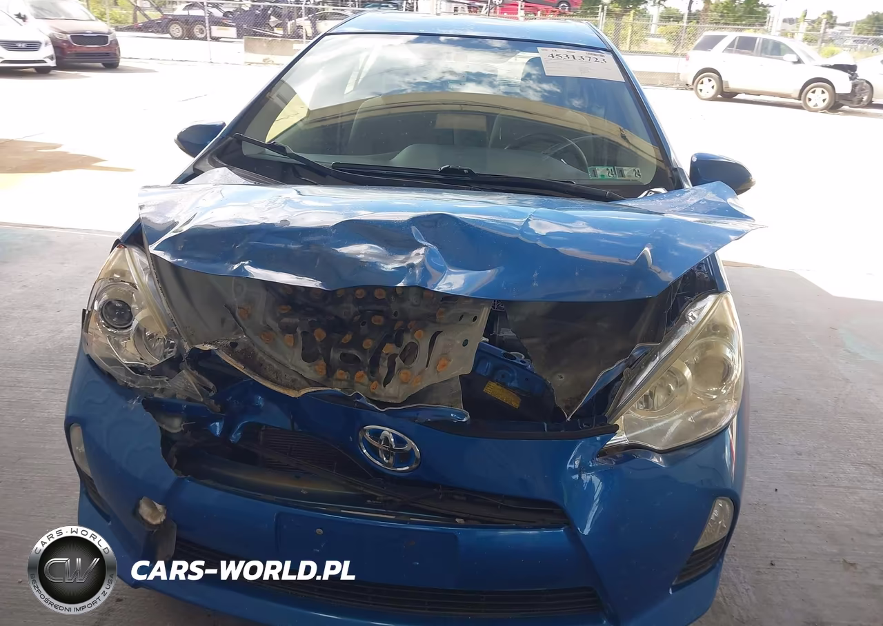 2014 Toyota Prius C One VIN:JTDKDTB34E1566704 - 6