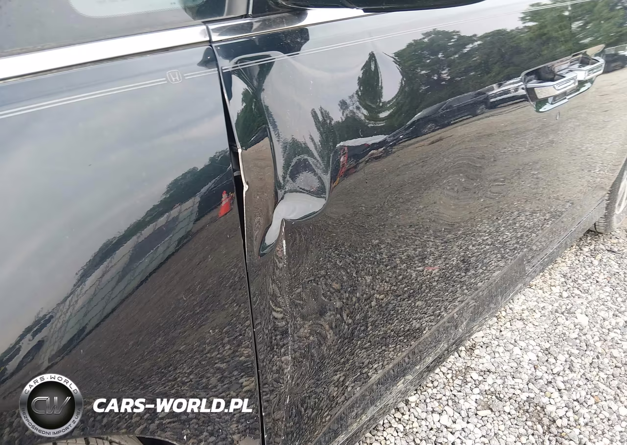 2015 Honda Odyssey Touring-Touring Elite VIN:5FNRL5H96FB045419 - 20