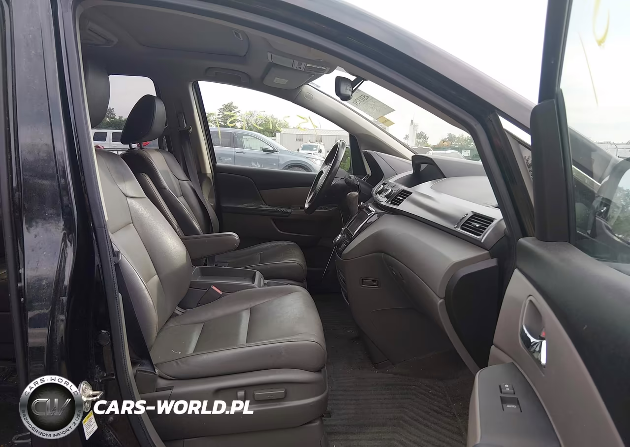 2015 Honda Odyssey Touring-Touring Elite VIN:5FNRL5H96FB045419 - 5