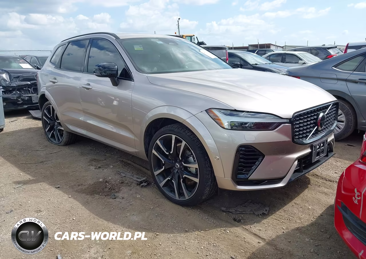 2024 Volvo Xc60 Recharge Plug-In Hybrid T8 Ultimate Dark Theme – zdjęcie 1 z 16