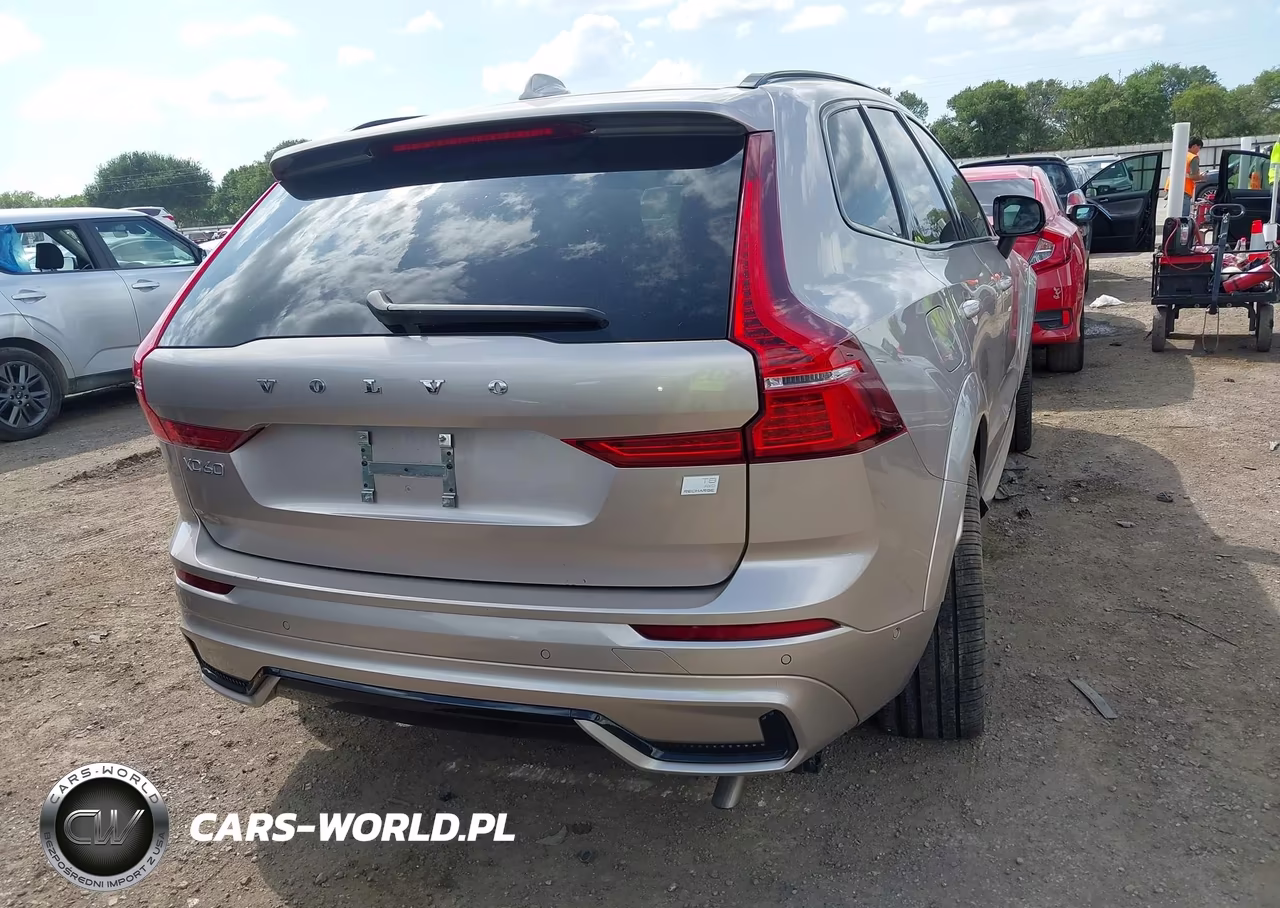 2024 Volvo Xc60 Recharge Plug-In Hybrid T8 Ultimate Dark Theme VIN:YV4H60DM2R1711900 - 4
