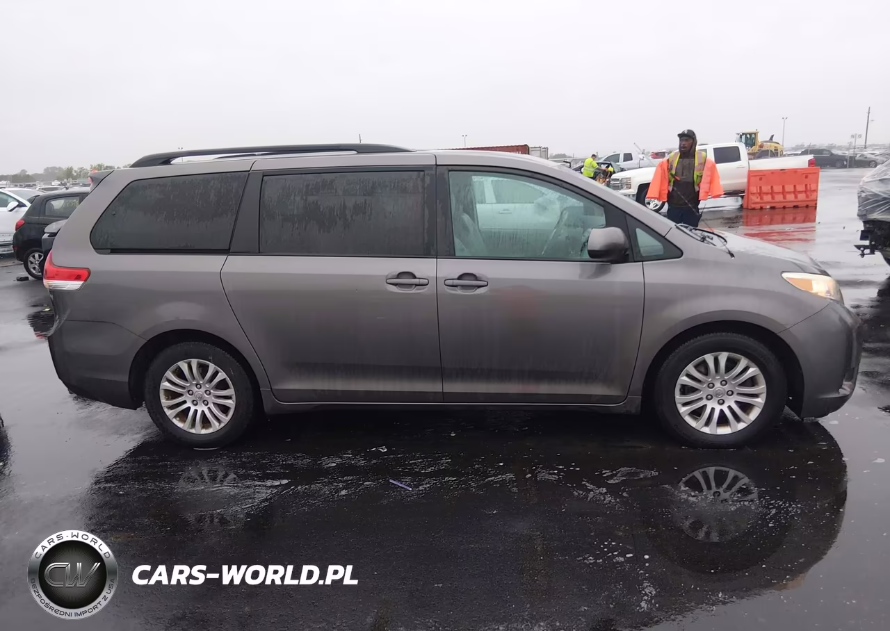 2013 Toyota Sienna Xle V6 8 Passenger VIN:5TDYK3DC2DS336528 - 13