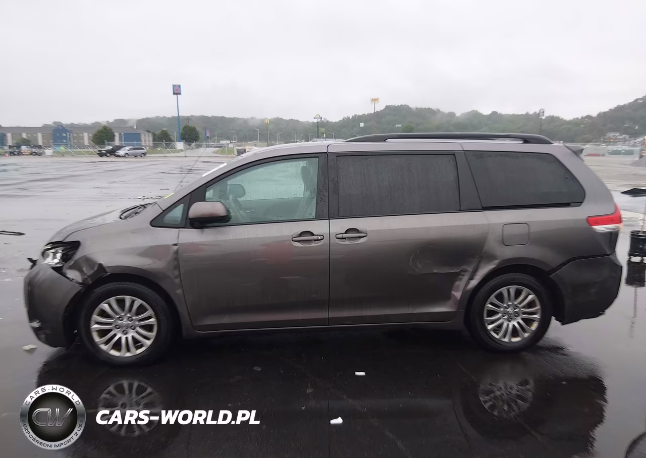 2013 Toyota Sienna Xle V6 8 Passenger VIN:5TDYK3DC2DS336528 - 14