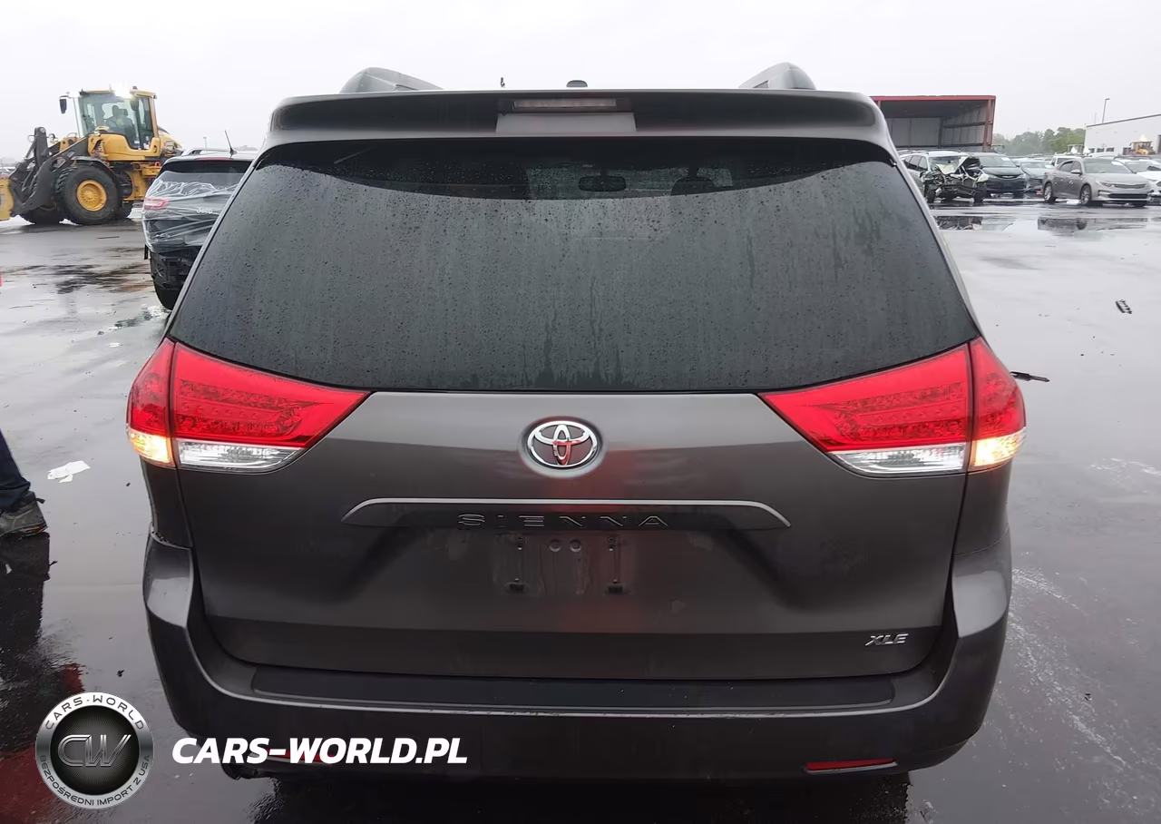2013 Toyota Sienna Xle V6 8 Passenger VIN:5TDYK3DC2DS336528 - 16