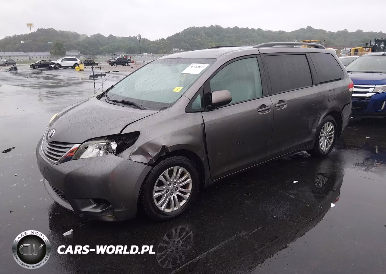 2013 Toyota Sienna Xle V6 8 Passenger VIN:5TDYK3DC2DS336528 - 2