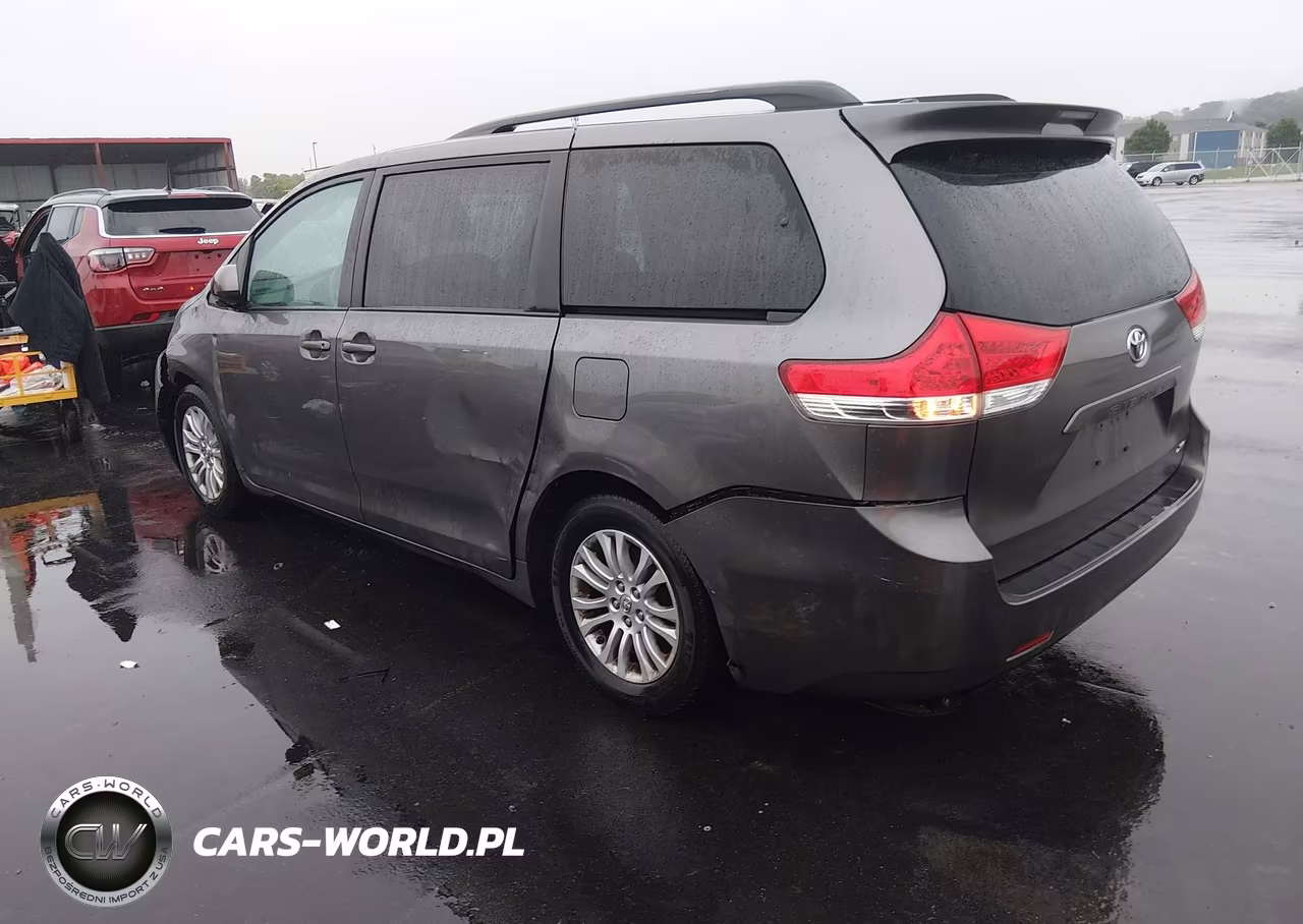 2013 Toyota Sienna Xle V6 8 Passenger VIN:5TDYK3DC2DS336528 - 3