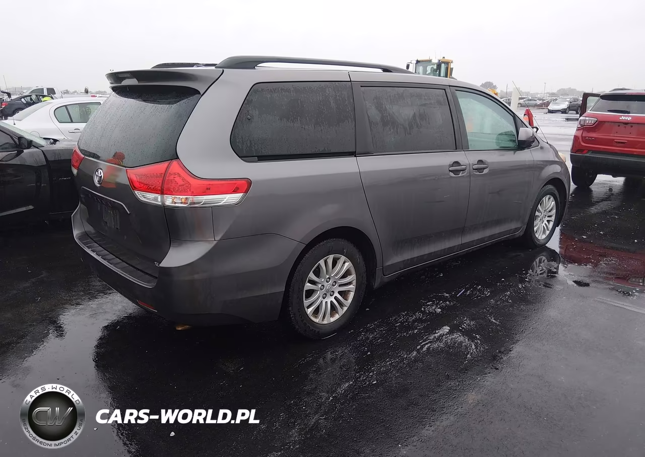 2013 Toyota Sienna Xle V6 8 Passenger VIN:5TDYK3DC2DS336528 - 4