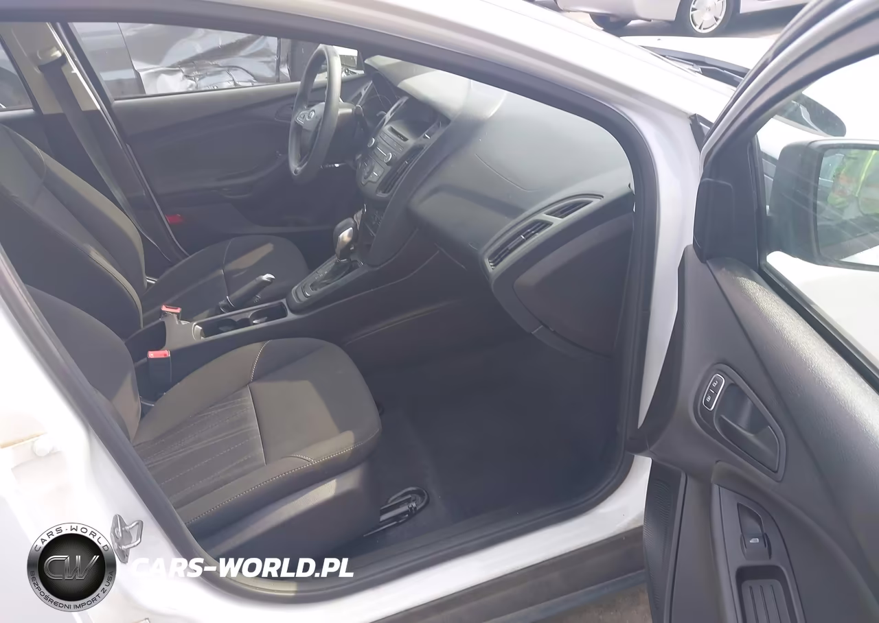 2016 Ford Focus S VIN:1FADP3E26GL339448 - 5