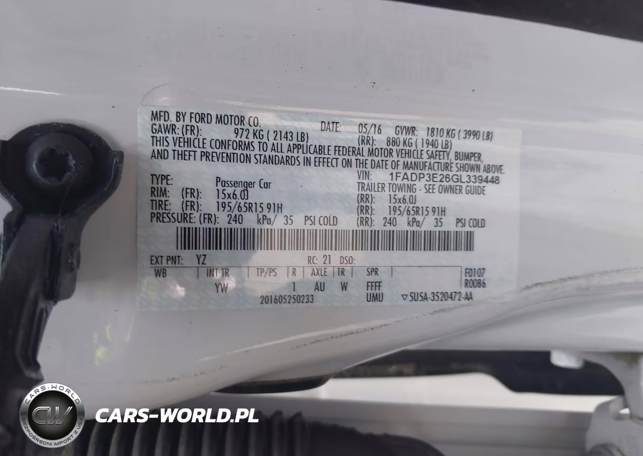 2016 Ford Focus S VIN:1FADP3E26GL339448 - 9