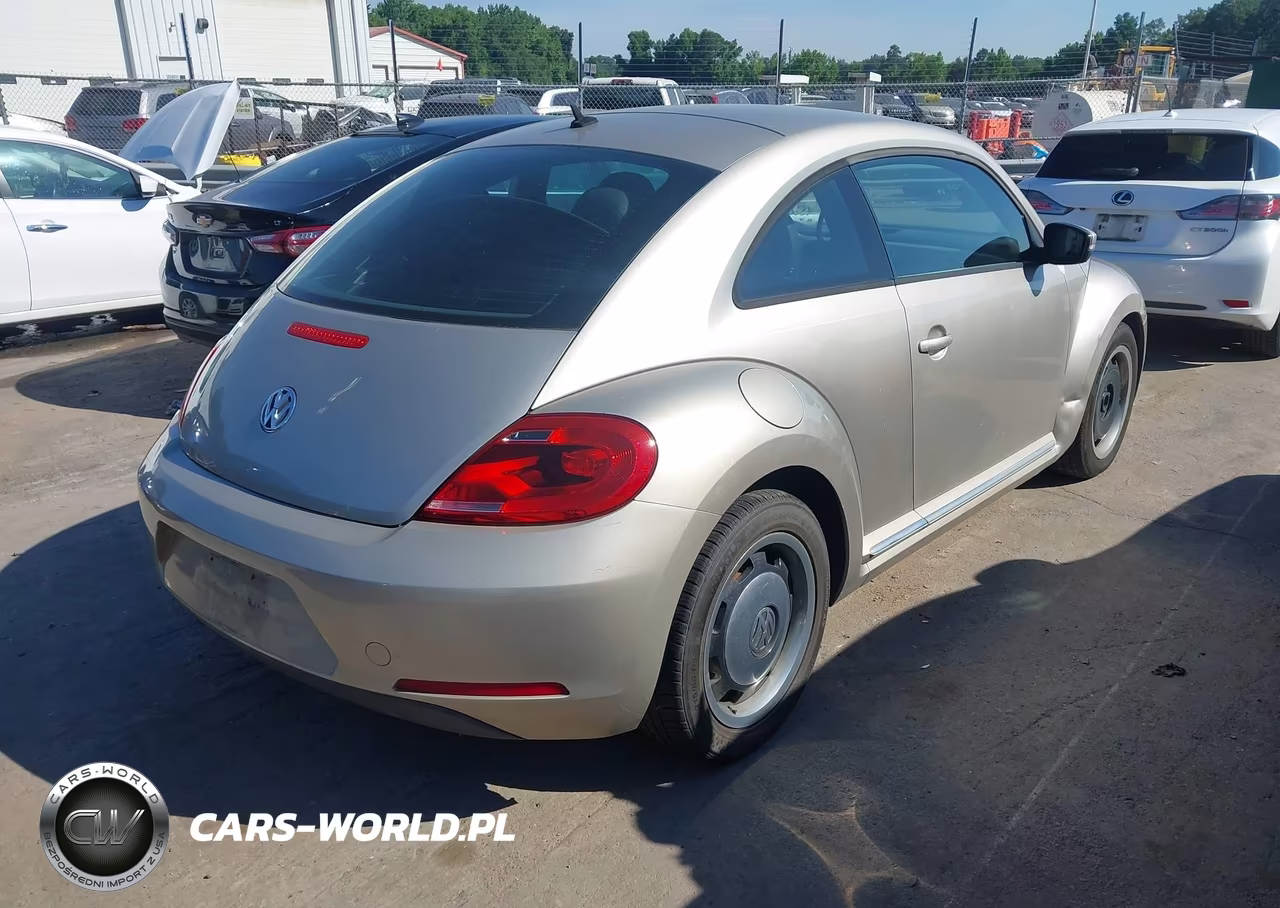 2012 Volkswagen Beetle 2.5L VIN:3VWJP7AT1CM645742 - 4