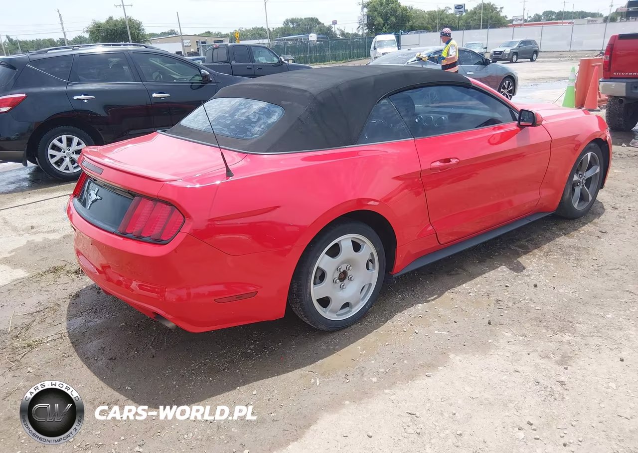 2015 Ford Mustang V6 VIN:1FATP8EMXF5371624 - 4