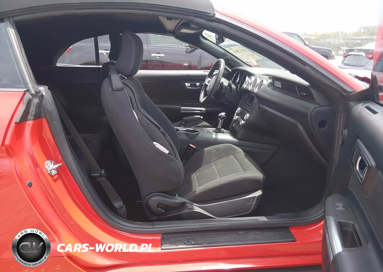 2015 Ford Mustang V6 VIN:1FATP8EMXF5371624 - 5