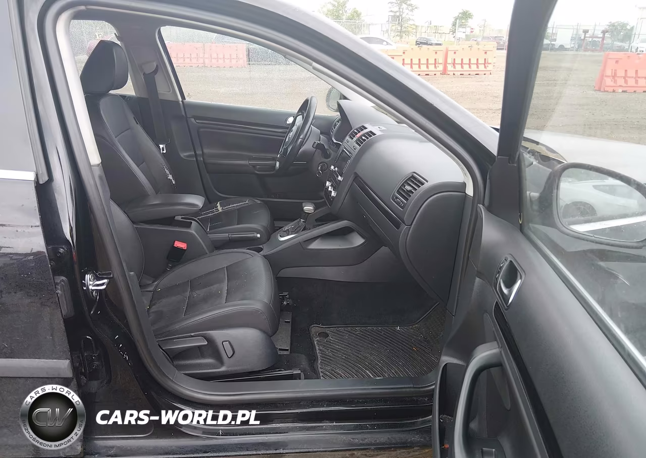 2010 Volkswagen Jetta Se VIN:3VWRX7AJ7AM030725 - 5