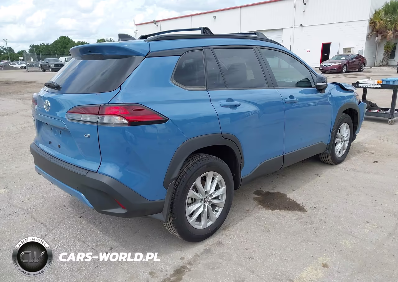 2026 Toyota Corolla Cross Le VIN:7MUCAAAGXTV158445 - 4