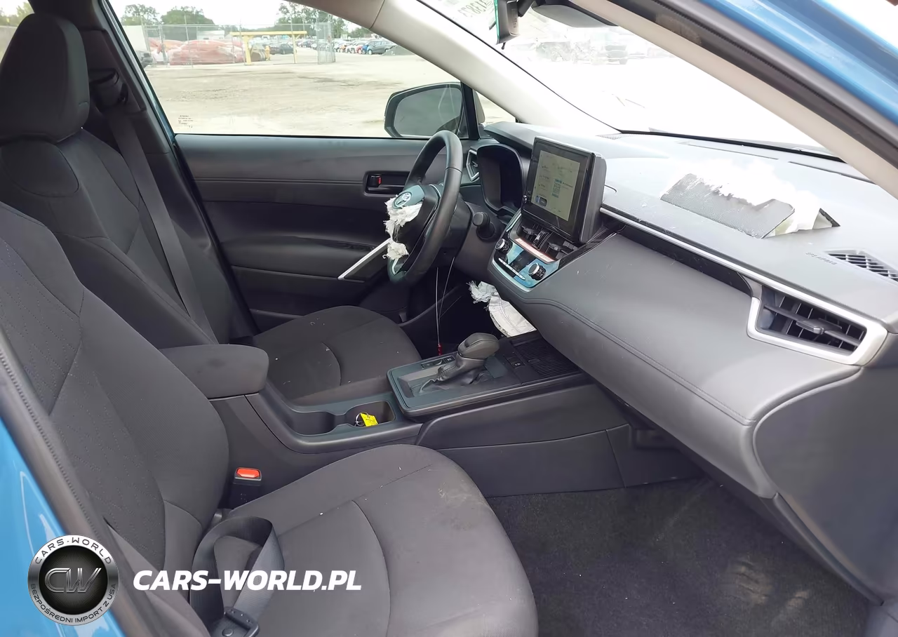 2026 Toyota Corolla Cross Le VIN:7MUCAAAGXTV158445 - 5