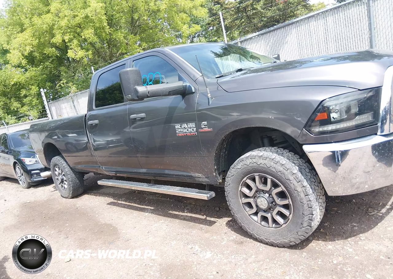 2017 Ram 2500 Tradesman 4X4 8' Box VIN:3C6UR5HL2HG702497 - 13