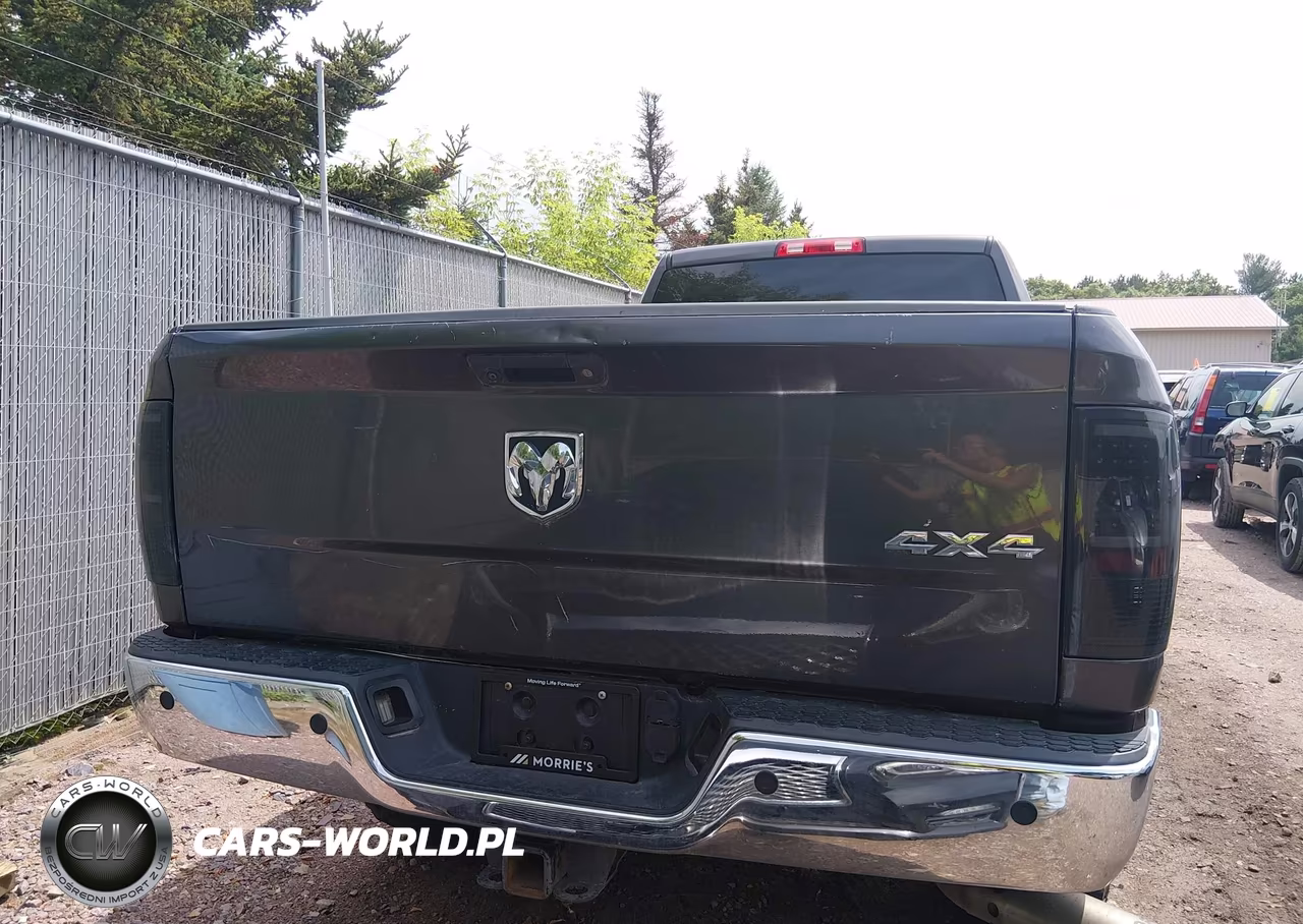 2017 Ram 2500 Tradesman 4X4 8' Box VIN:3C6UR5HL2HG702497 - 16