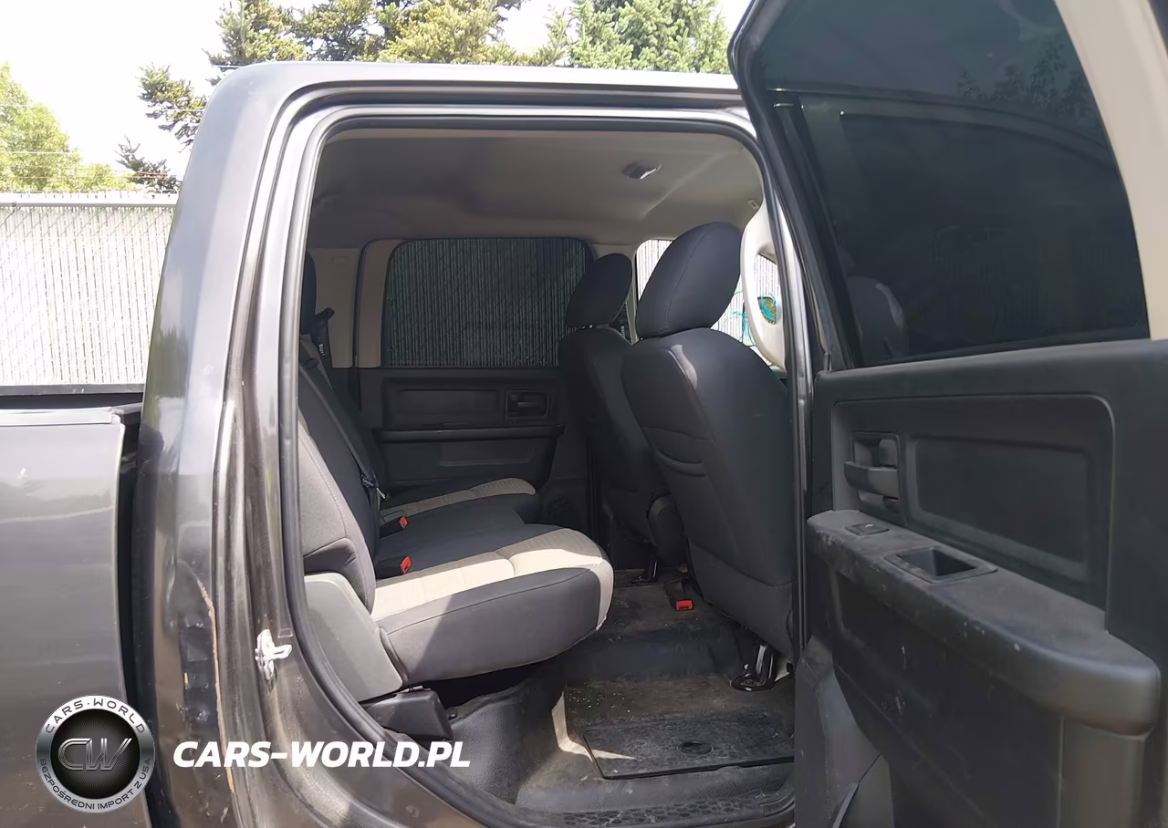 2017 Ram 2500 Tradesman 4X4 8' Box VIN:3C6UR5HL2HG702497 - 8