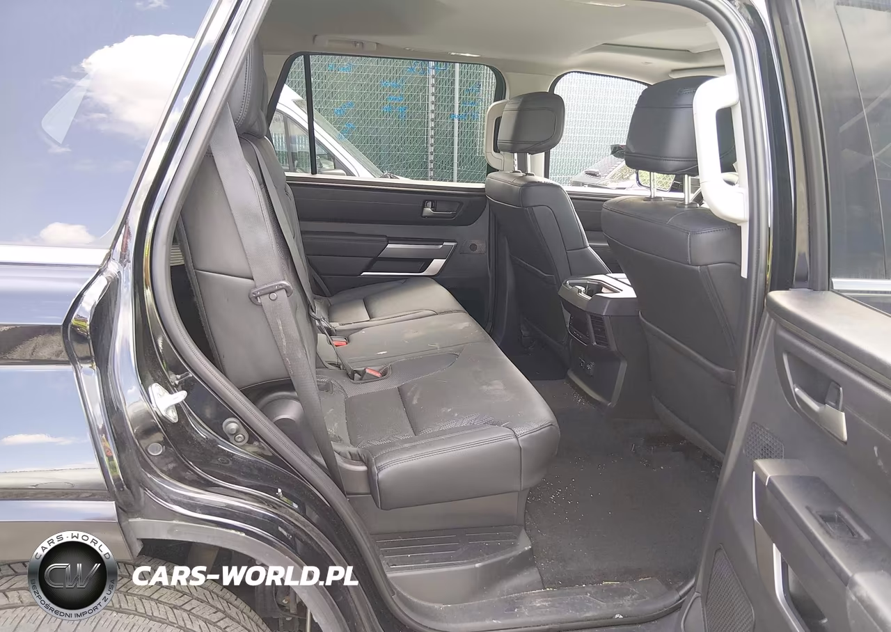 2024 Toyota Sequoia Sr5 VIN:7SVAAABA7RX032449 - 8