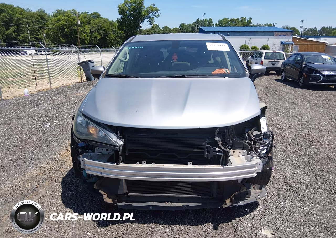 2018 Chrysler Pacifica Lx VIN:2C4RC1CG3JR132352 - 13