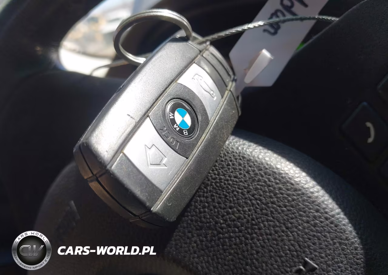 2008 BMW 328Xi VIN:WBAVT735X8FZ38140 - 11