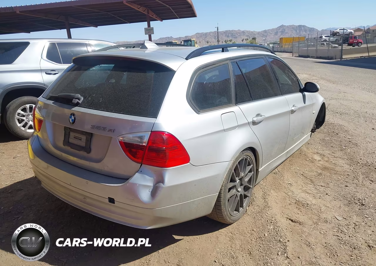 2008 BMW 328Xi VIN:WBAVT735X8FZ38140 - 4