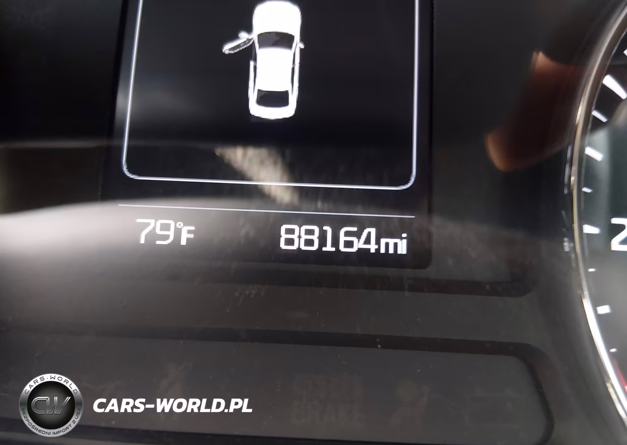 2018 Kia Forte S VIN:3KPFL4A70JE219408 - 16