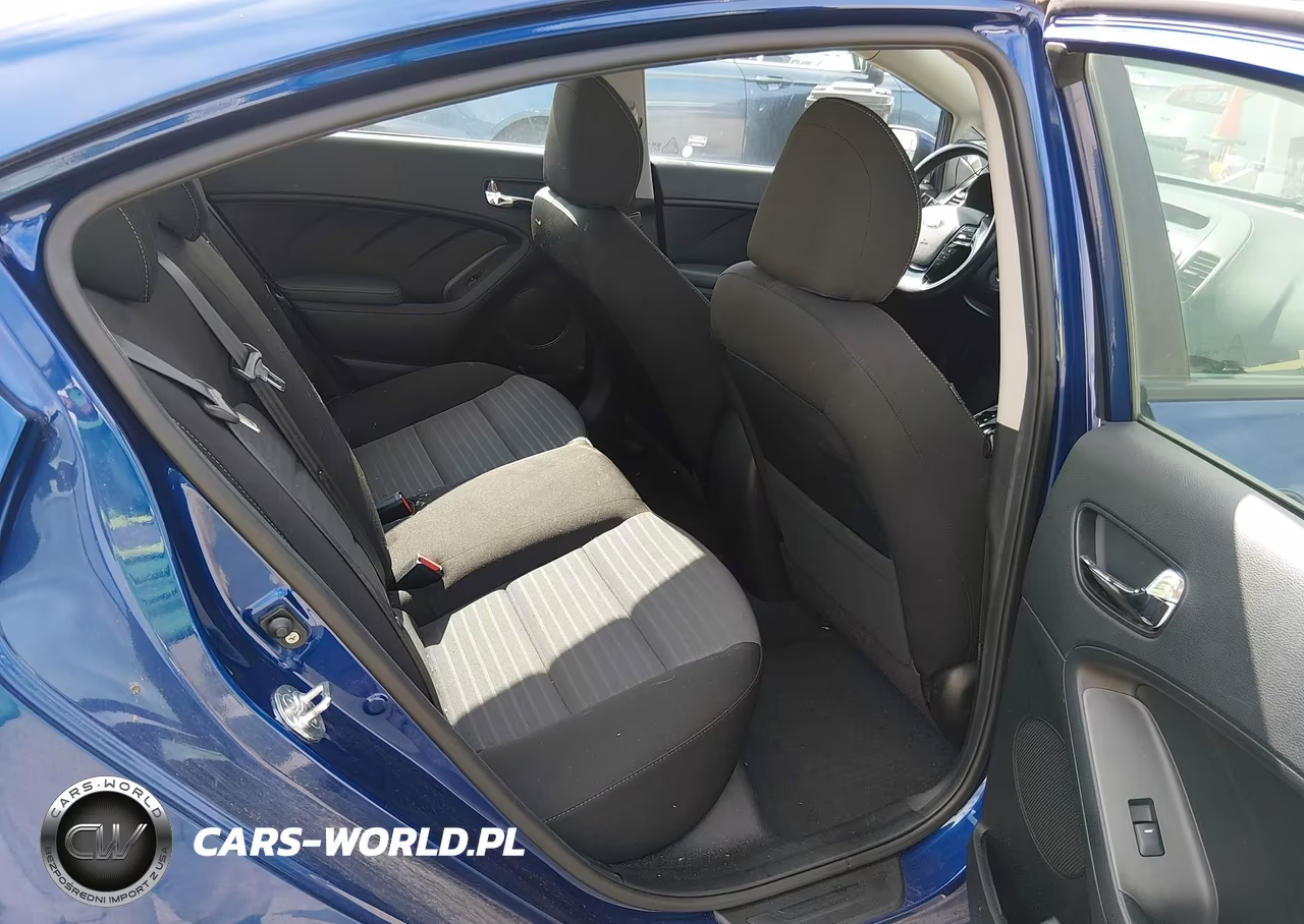 2018 Kia Forte S VIN:3KPFL4A70JE219408 - 8