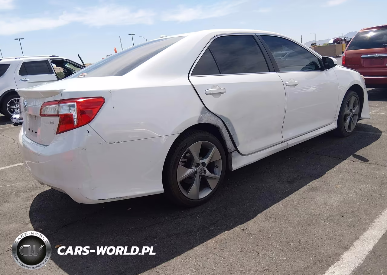 2012 Toyota Camry Se Limited Edition VIN:4T1BF1FK0CU631460 - 4