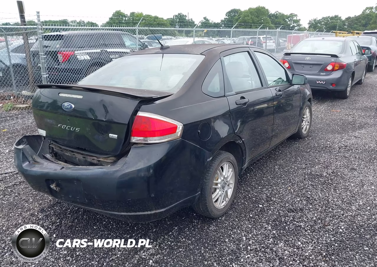 2009 Ford Focus Ses VIN:1FAHP36N69W121621 - 4