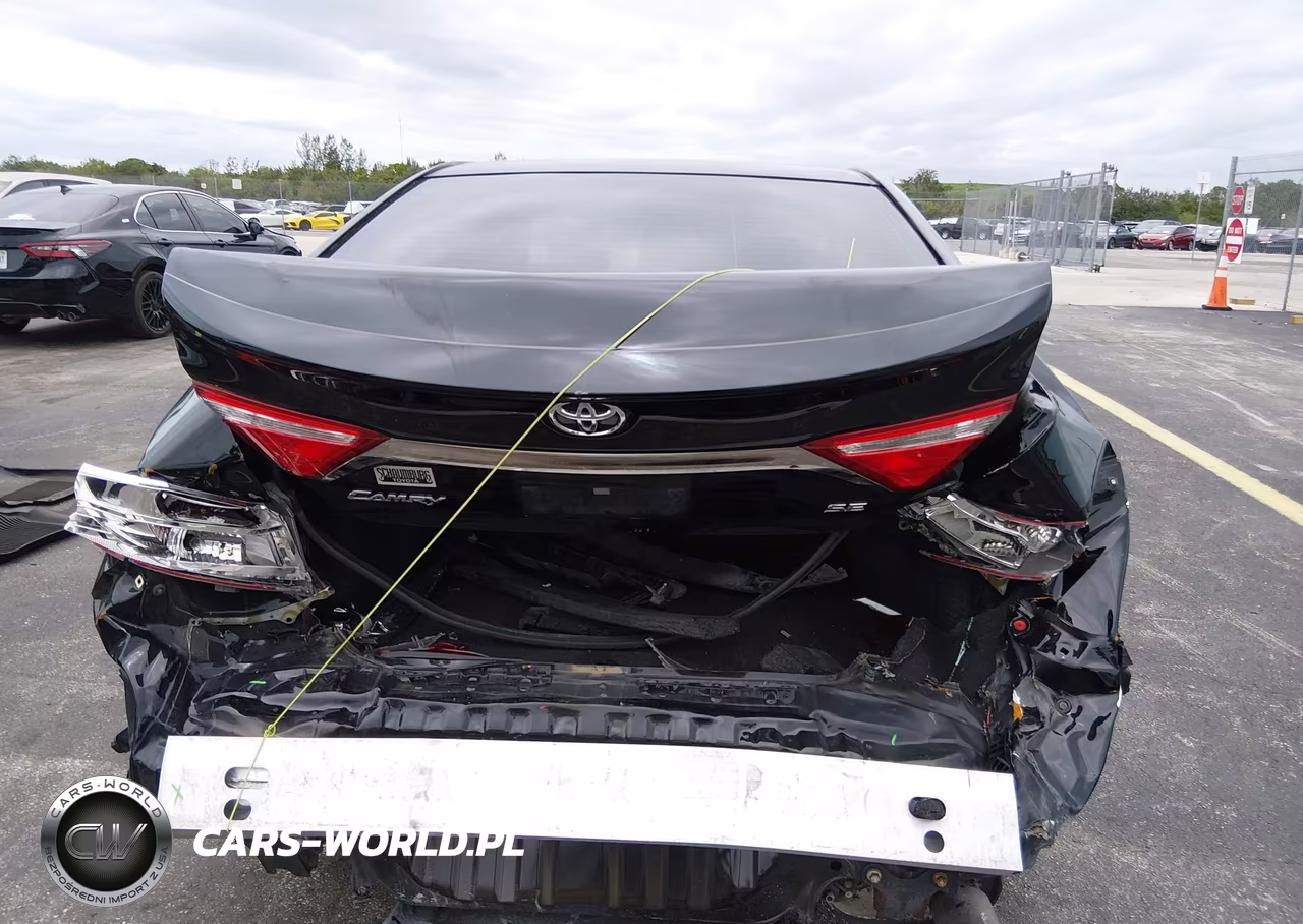 2017 Toyota Camry Se VIN:4T1BF1FK2HU353944 - 17
