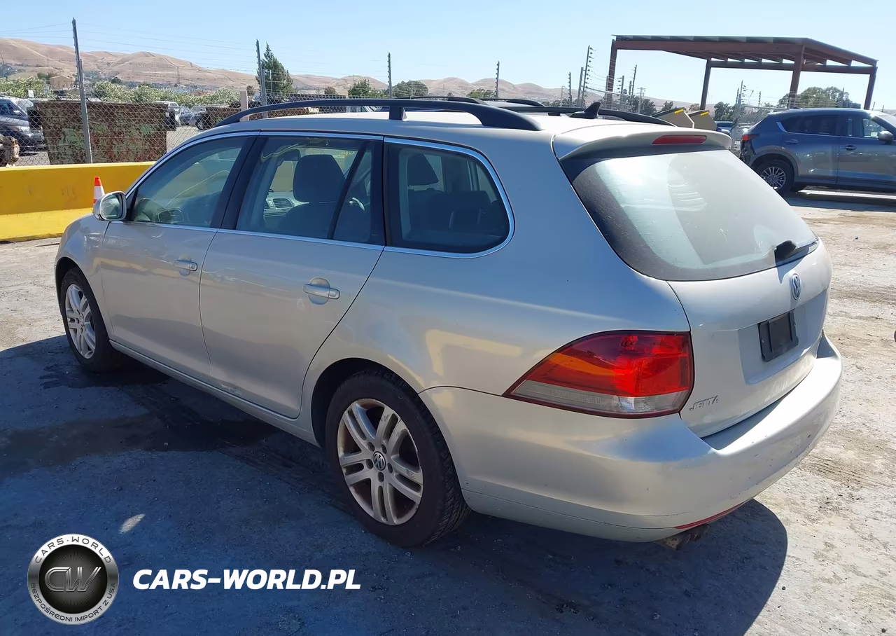 2010 Volkswagen Jetta Tdi VIN:3VWPL7AJ9AM618709 - 3