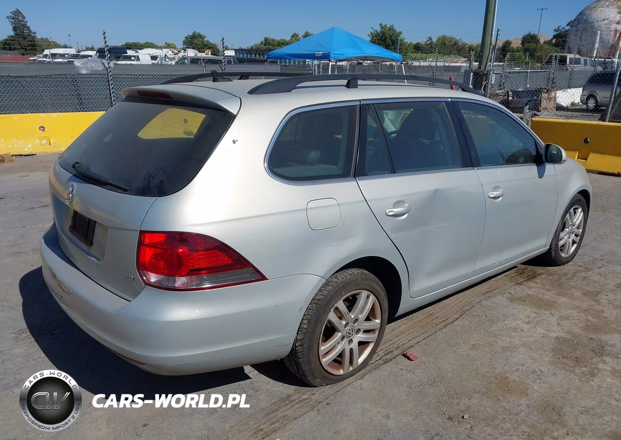 2010 Volkswagen Jetta Tdi VIN:3VWPL7AJ9AM618709 - 4