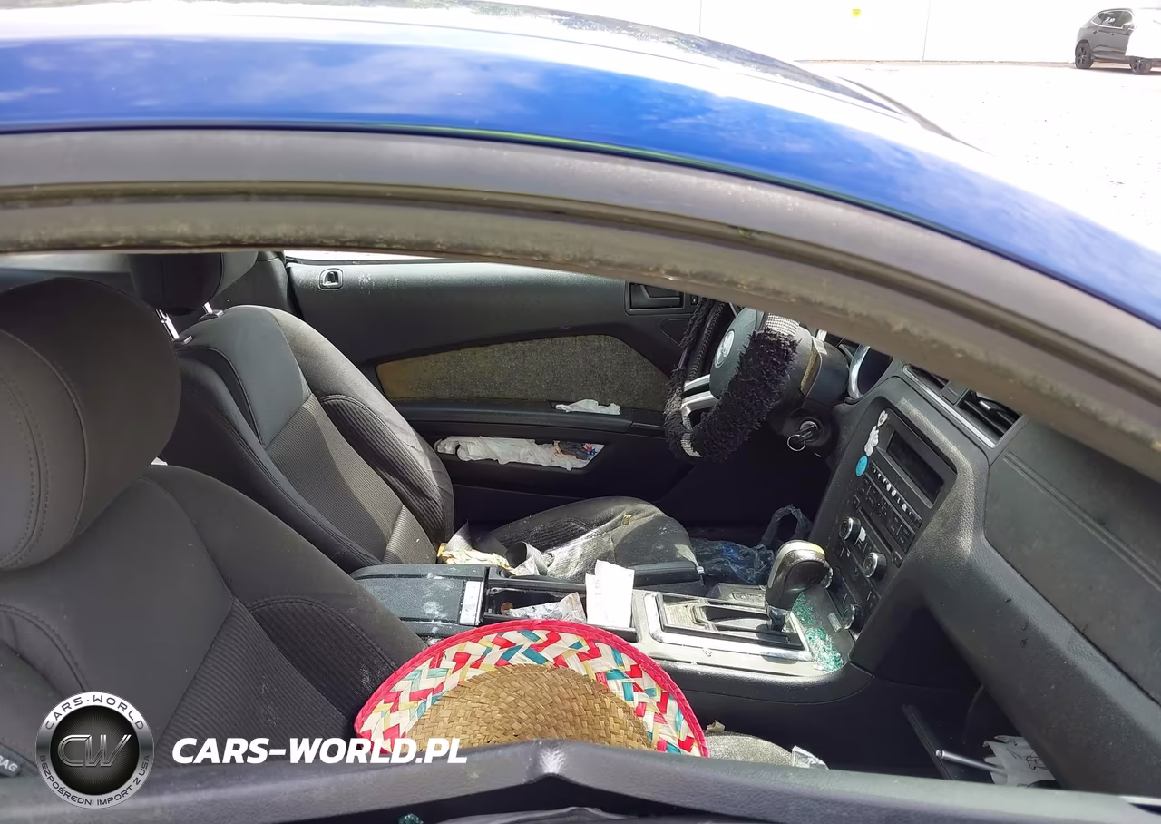 2013 Ford Mustang V6 VIN:1ZVBP8AM4D5240260 - 5