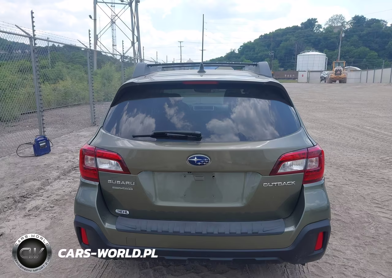 2018 Subaru Outback 2.5I Premium VIN:4S4BSACC6J3346922 - 16