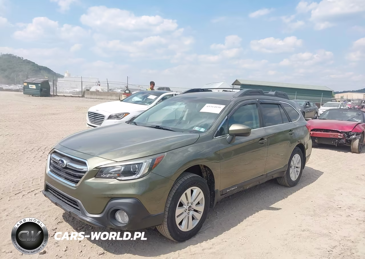 2018 Subaru Outback 2.5I Premium VIN:4S4BSACC6J3346922 - 2