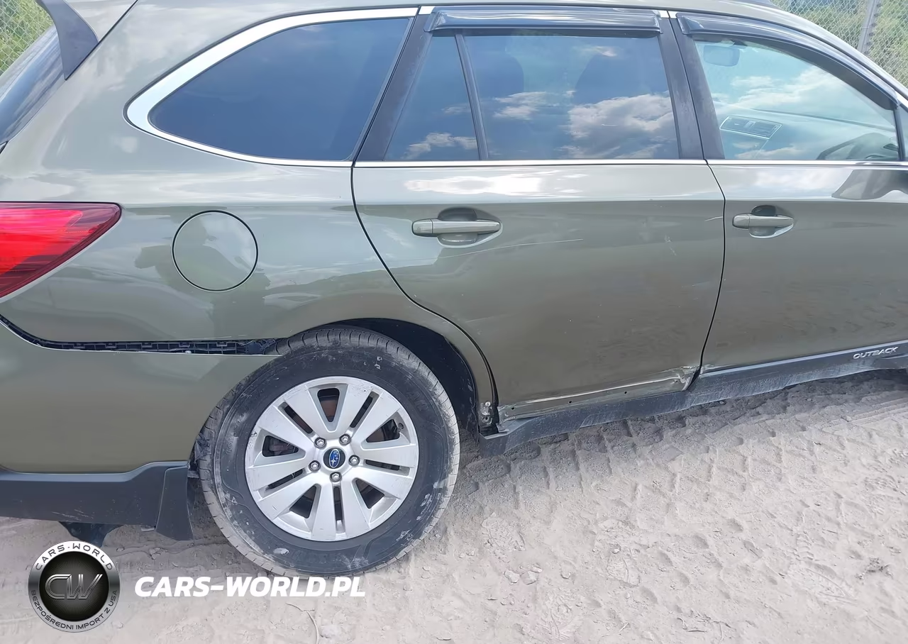 2018 Subaru Outback 2.5I Premium VIN:4S4BSACC6J3346922 - 6