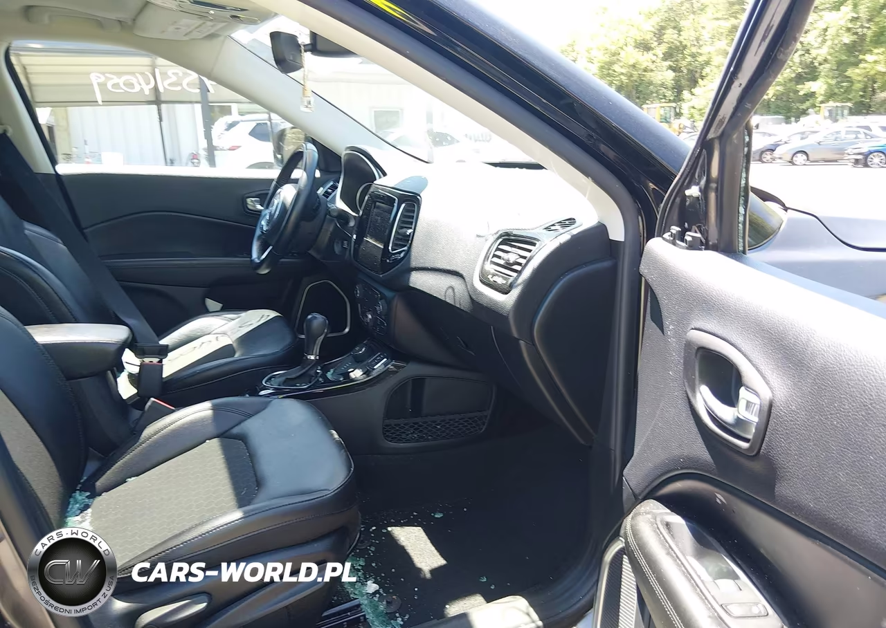 2020 Jeep Compass Altitude 4X4 VIN:3C4NJDBB6LT205127 - 5