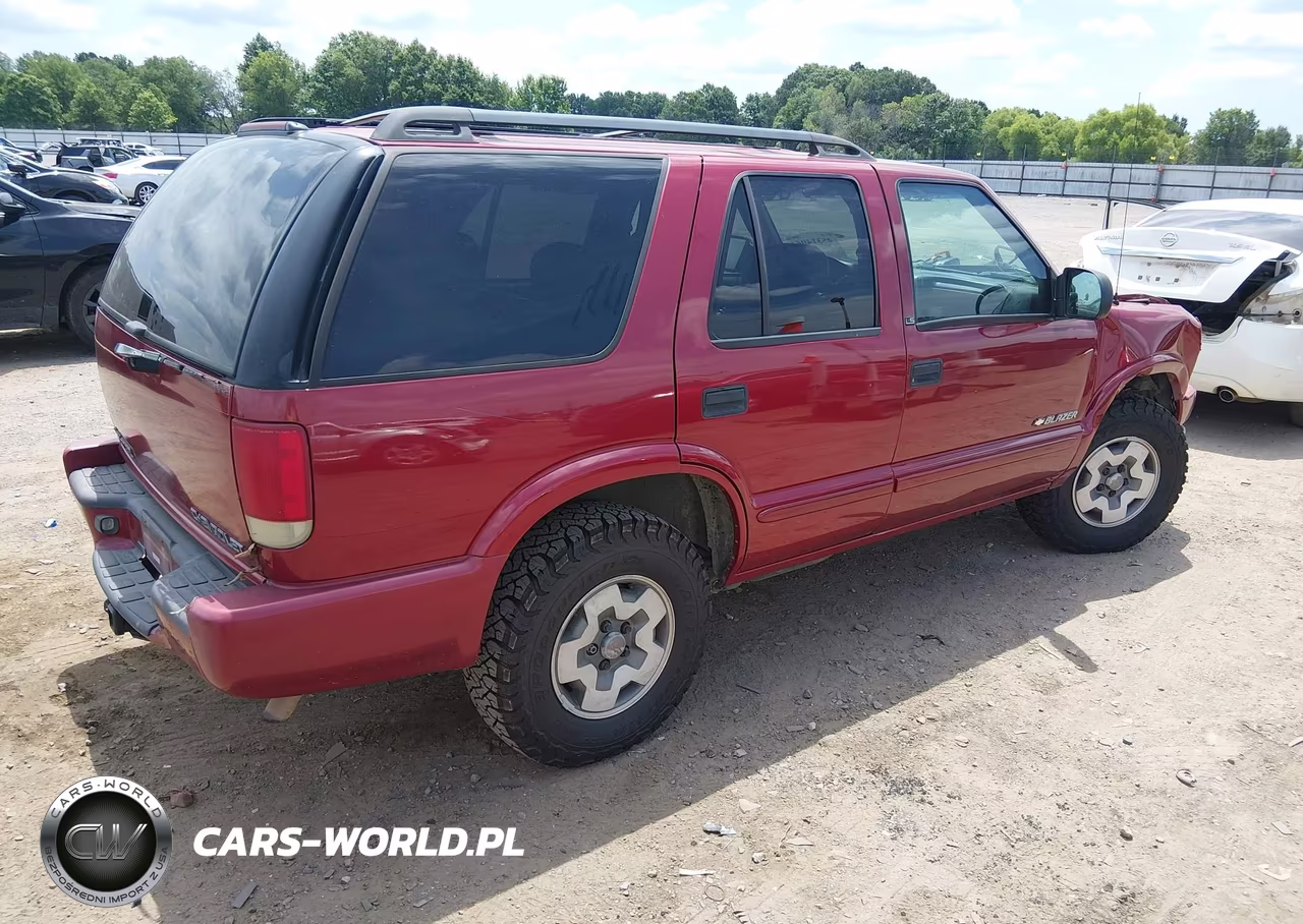 2002 Chevrolet Blazer Ls VIN:1GNDT13W92K145051 - 4