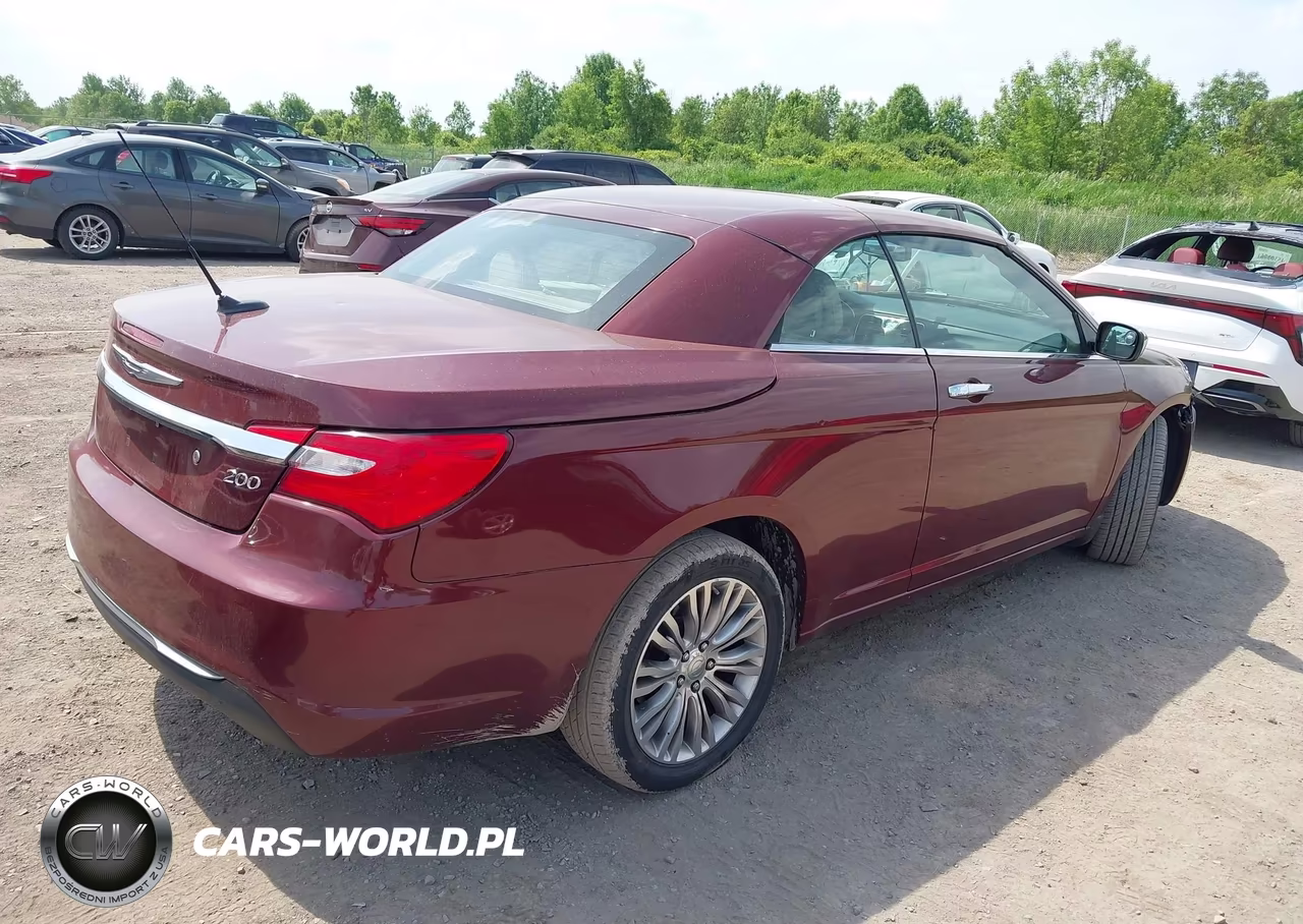 2011 Chrysler 200 Limited VIN:1C3BC7EG8BN614349 - 4