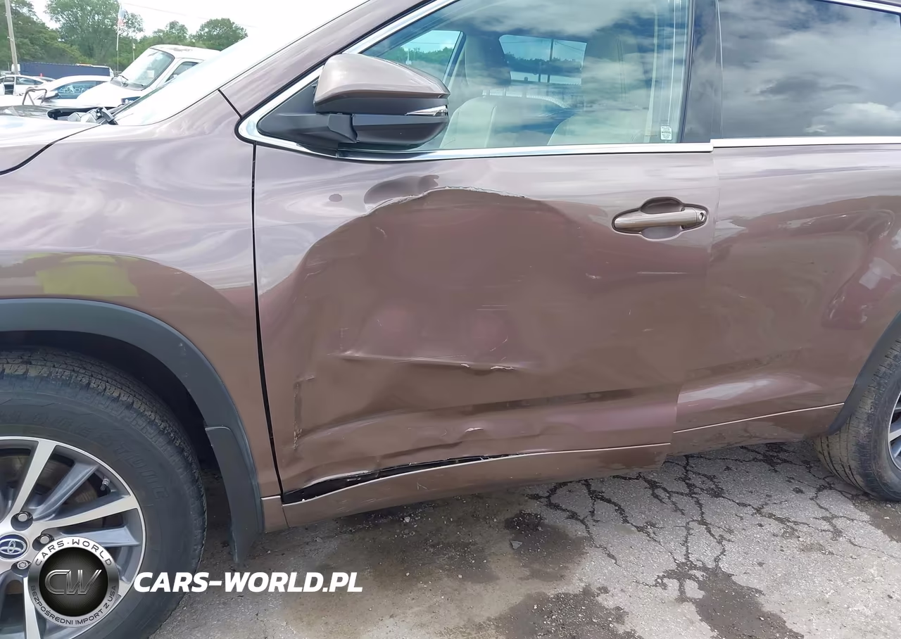 2018 Toyota Highlander Xle VIN:5TDJZRFH6JS834347 - 6
