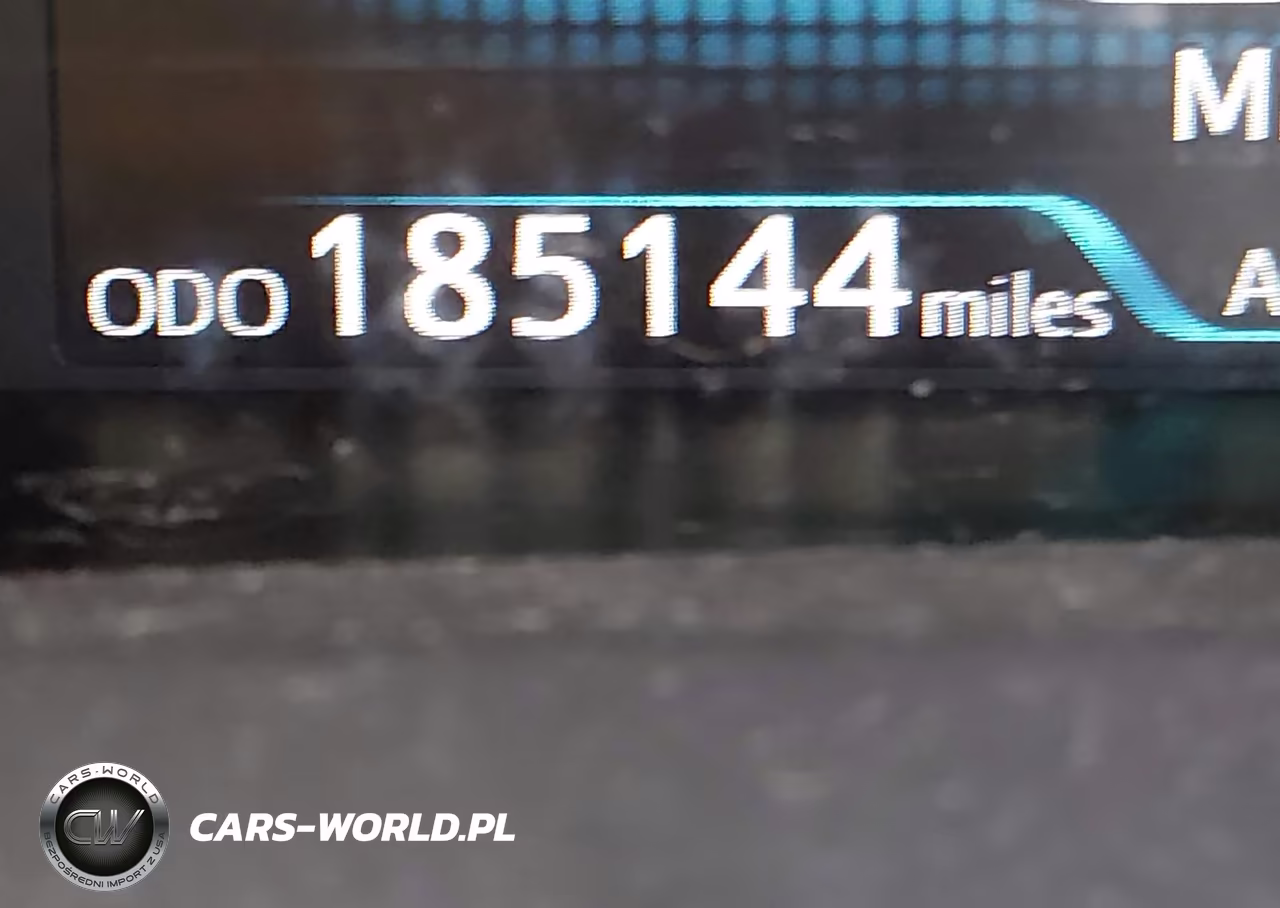 2021 Toyota Prius Le Awd-E VIN:JTDL9MFU0M3026252 - 16