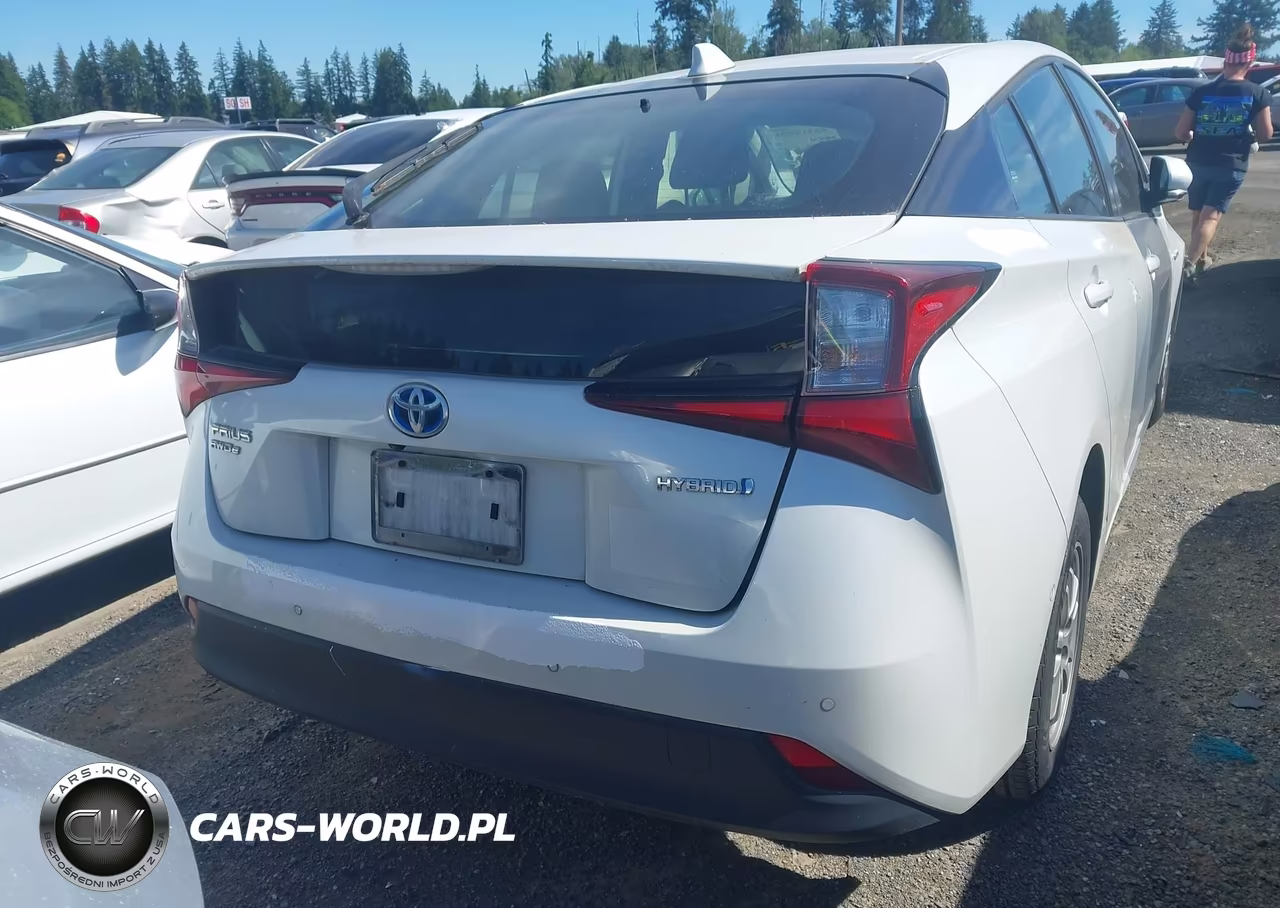 2021 Toyota Prius Le Awd-E VIN:JTDL9MFU0M3026252 - 17