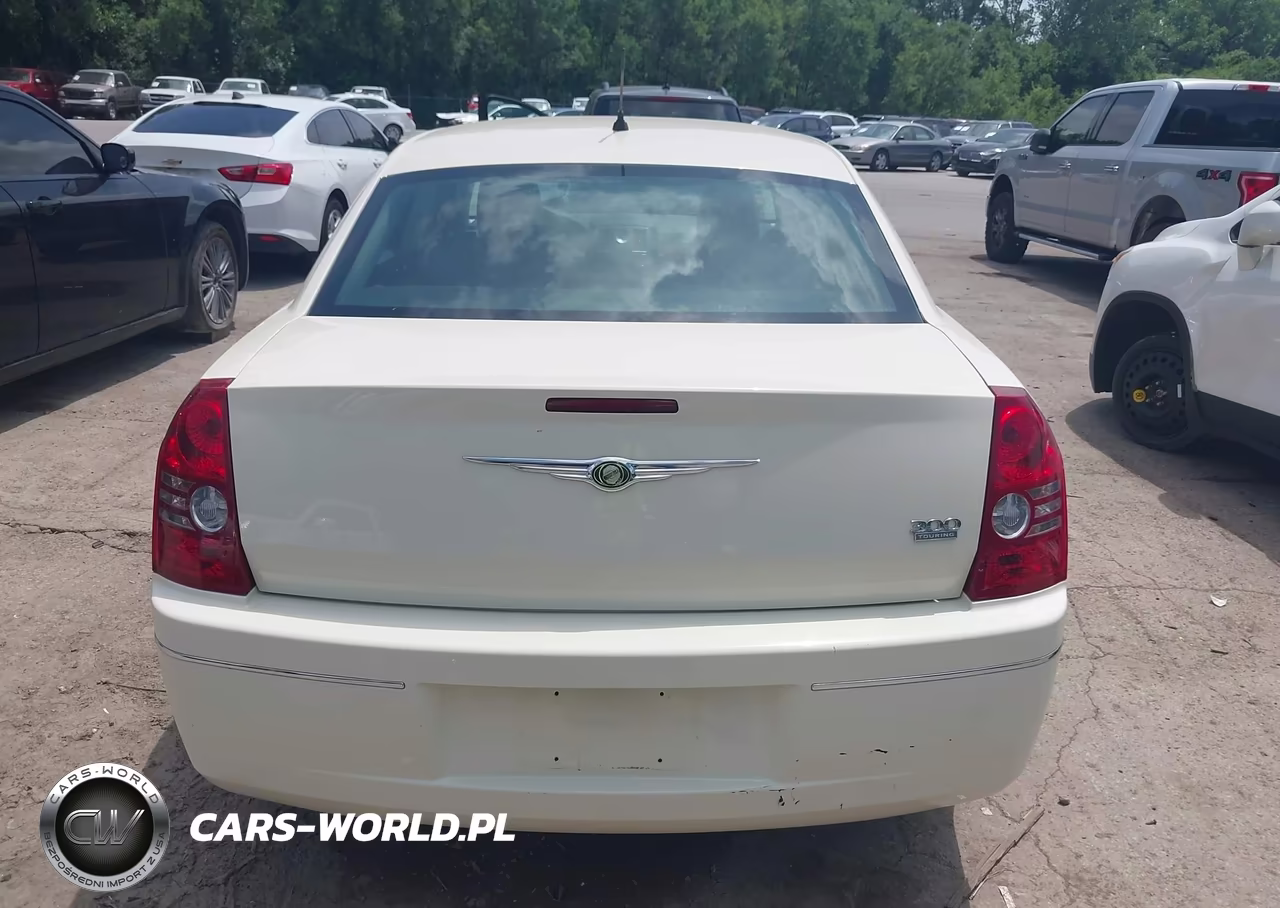2008 Chrysler 300 Touring VIN:2C3KA53GX8H245542 - 16