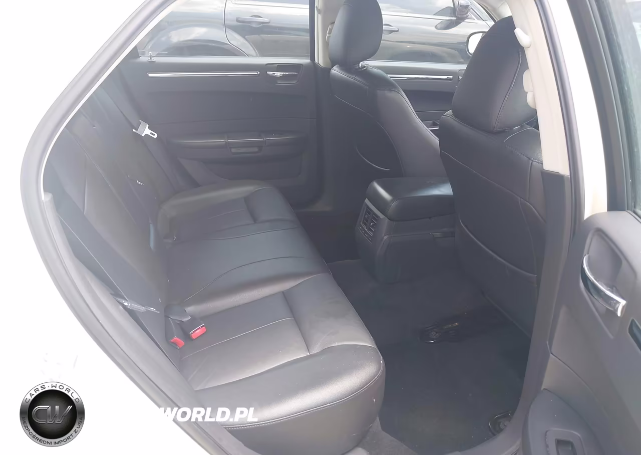 2008 Chrysler 300 Touring VIN:2C3KA53GX8H245542 - 8