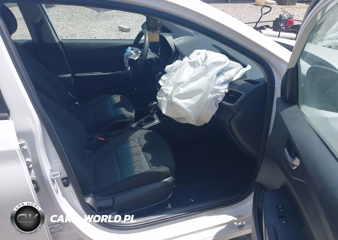 2021 Hyundai Accent Se VIN:3KPC24A61ME139049 - 5