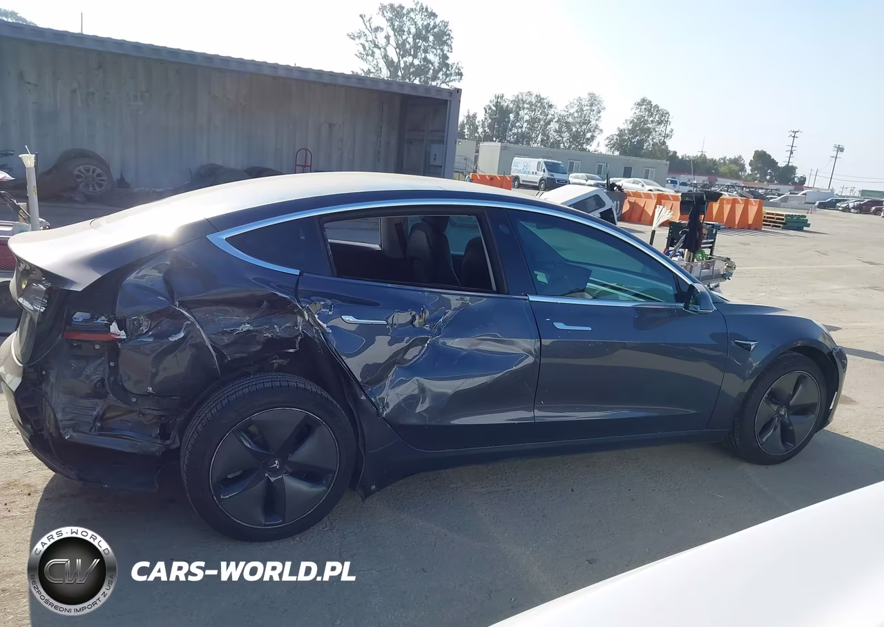 2018 Tesla Model 3 Long Range-Mid Range VIN:5YJ3E1EA3JF158809 - 13