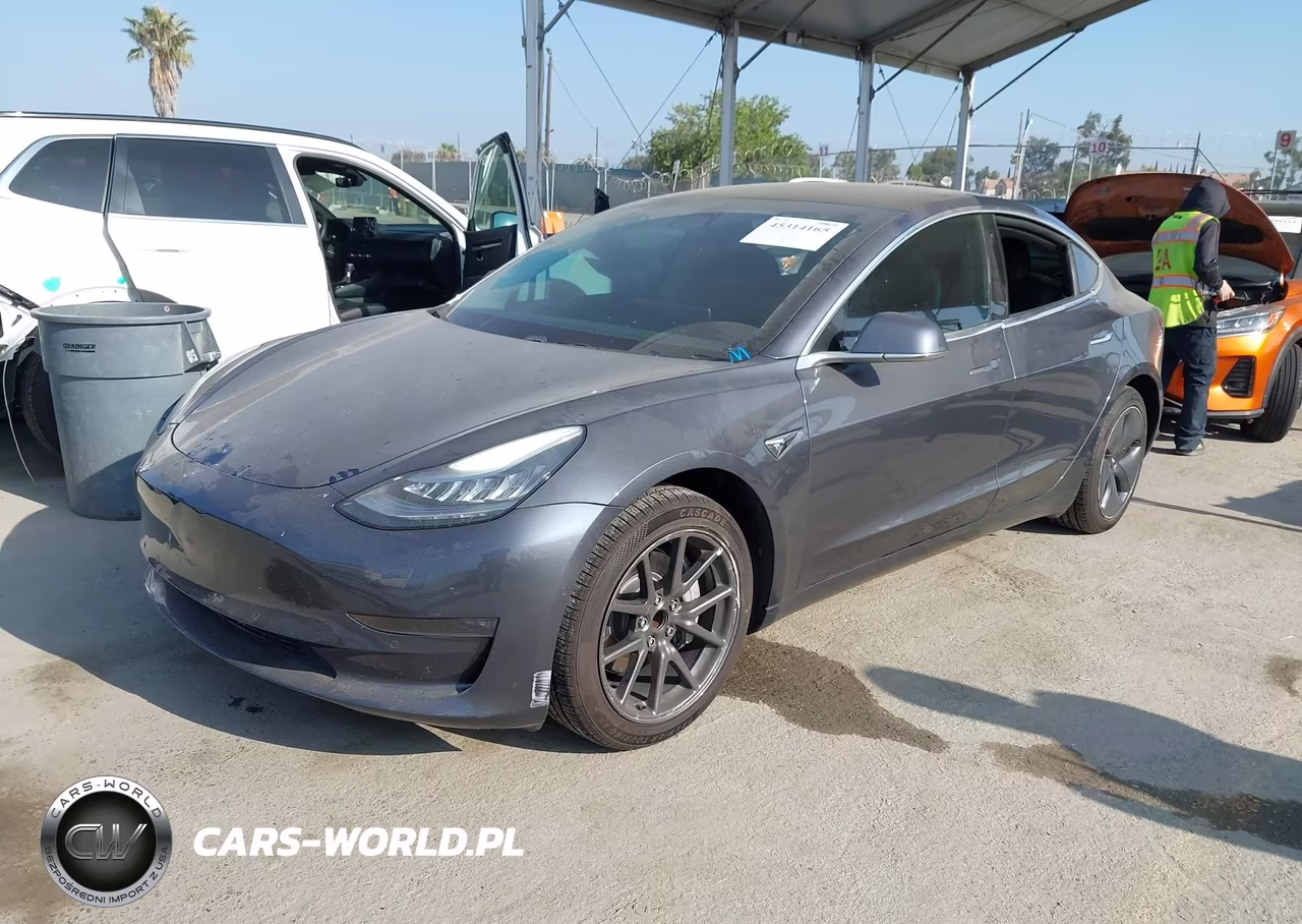2018 Tesla Model 3 Long Range-Mid Range VIN:5YJ3E1EA3JF158809 - 2